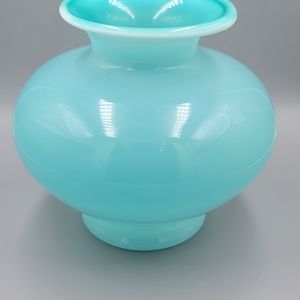 Fenton ? Jade Opaline Vase